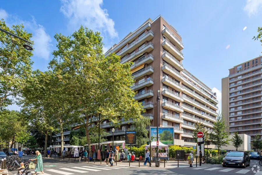 Devanture du local commercial à louer boulevard Jean Jaurès, Boulogne-Billancourt